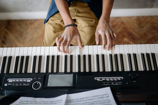 5 Helpful Tips To Improve Your Piano Practice